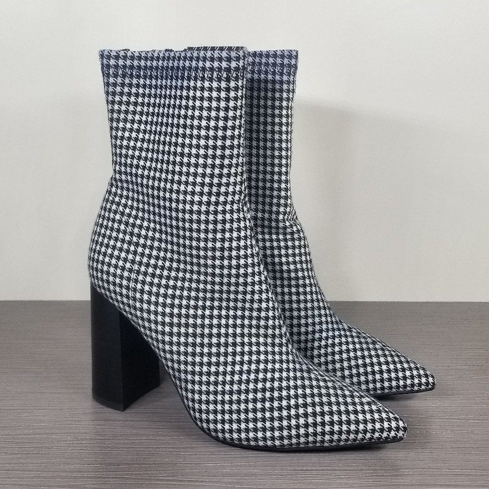 Jeffrey Campbell Siren Pointed Toe Bootie Size 6